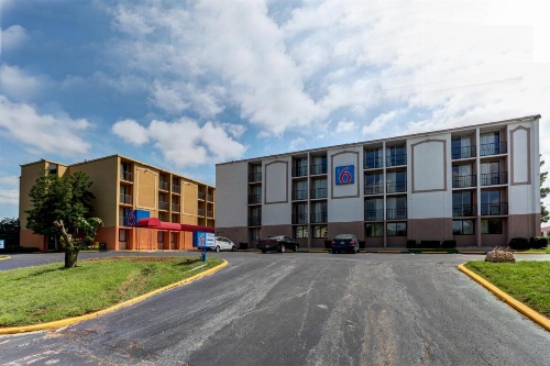 Motel 6 Jackson, TN image 14